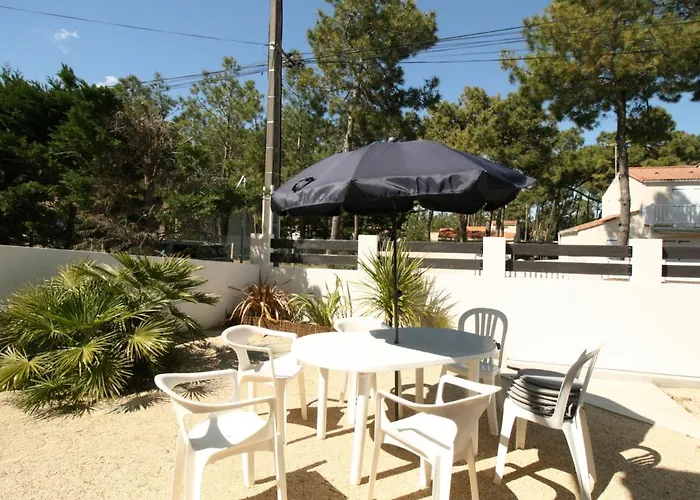 Rdc A 50m De La Avec Terrasse - - Fr-1-22-309 *