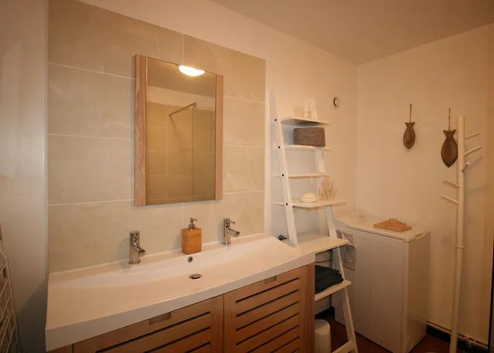 Rdc A 50m De La Avec Terrasse - - Fr-1-22-309 Apartman *